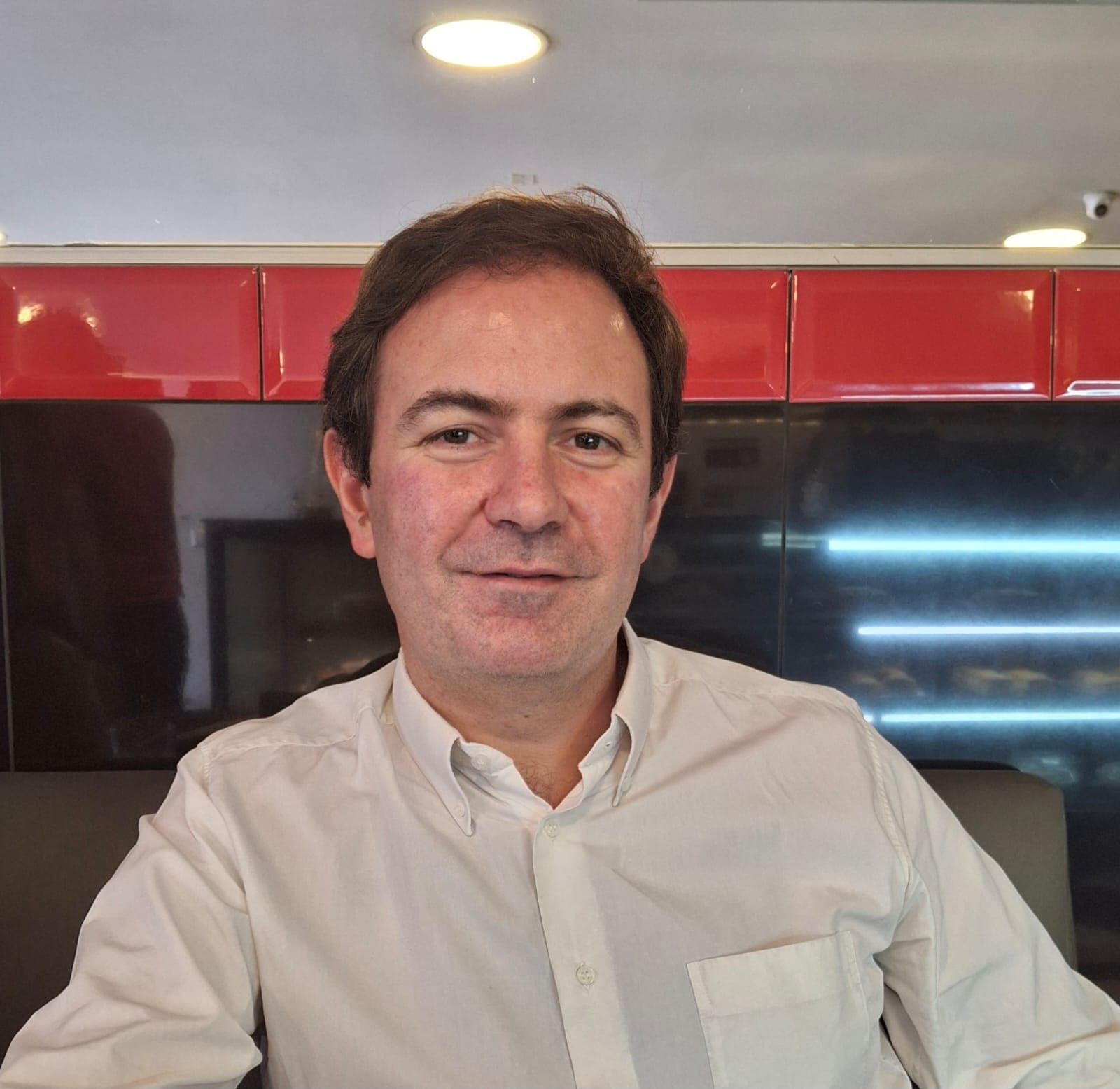 Alberto Barros B.